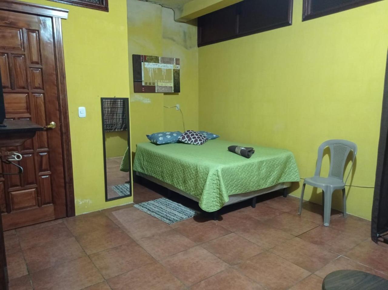 Hosteria Del Centro Santiago Atitlan Bagian luar foto