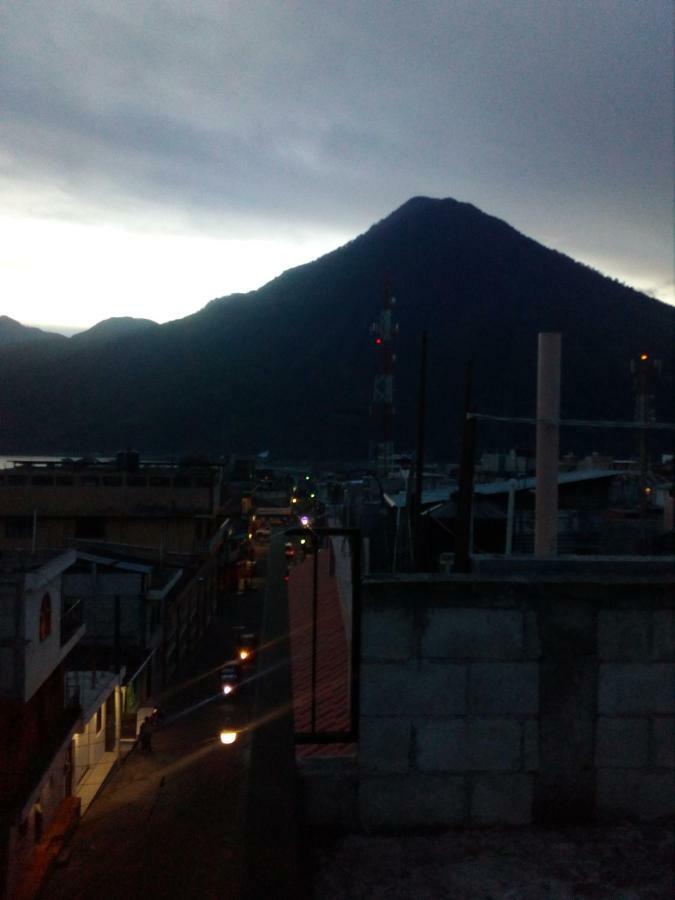 Hosteria Del Centro Santiago Atitlan Bagian luar foto
